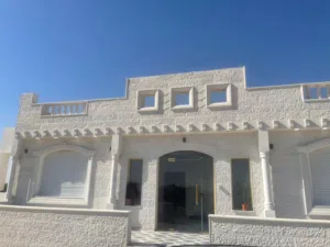 220 m2 3 Bedrooms Townhouse for Sale in Madaba Madaba Center