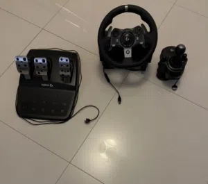 Logitech g920,Steering Wheel + Pedals + Gear Shifter
