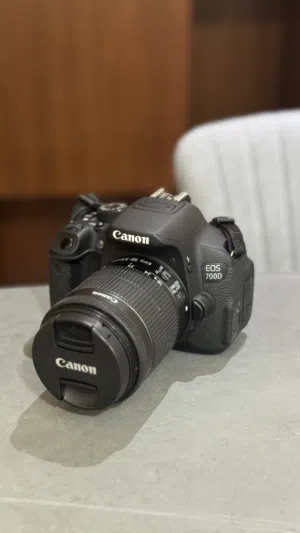 Canon EOS 700D with Canon zoom lens 18-55mm