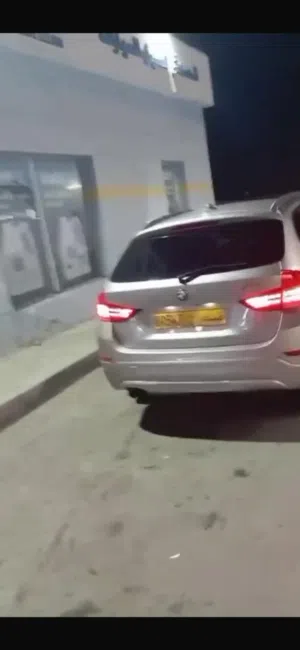 بي ام دبليو x1  للبيع