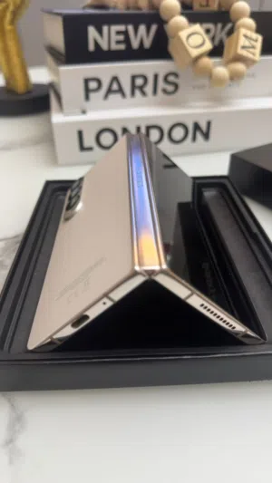 Samsung Z FOLD 4 8 months used it's very good condition