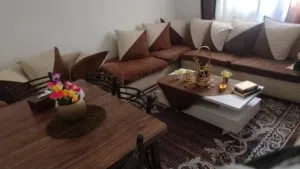 طقم كنب وطاولة سفرة ست كراسي