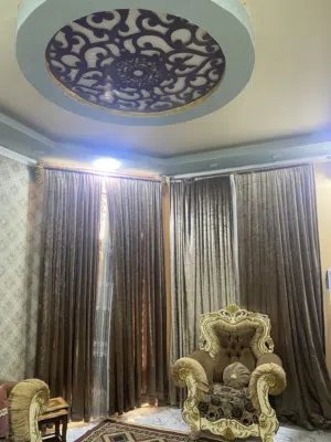 بيت 150 م واجهه 10 نزال 15 حمدان البز شارع المركز طابق واحد غرفتين صاله مطبخ ديوانيه صحيات 2 بناء در