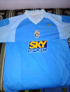 قميص يوفنتوس موسم 2004/2005