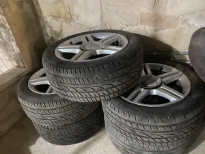 جنوط مستعملة بحجم 17 إنش 5 جنطات لسيارة Audi A4 Sline 2008(للبيع فارغ بدون كوشوك)