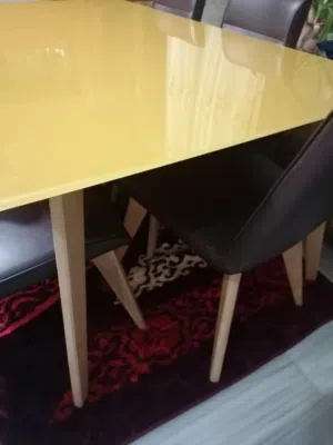 طاولة طعام للبيع