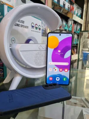 مستعمل Samsung M52 5G رام 8 جيجا 128 بدون كرتونه هدية كفر ولزقة وشاحن الاصلي متوفر توصيل