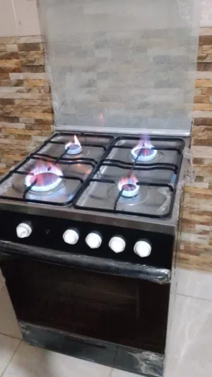 غاز اربع عيون مستعمل شغال 100% النوعيه ايطالي