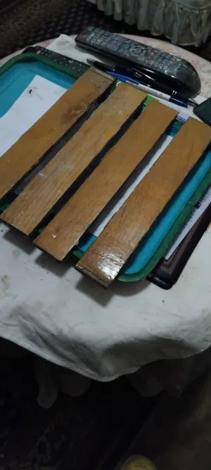 باركية خشب بحالة جيدة جدا .. 50 متر مربع .