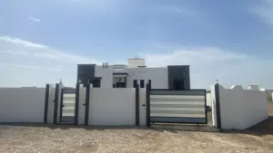 للبيع بيت شبه جديد عمر البناء 3 سنوات