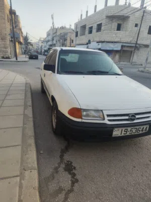 اوبل استرا 1993