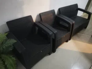 طقم كنب بلاستيك للحدائق وعجله هوائيه