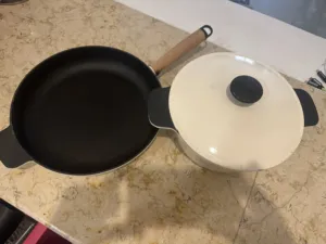 قدر من الحديد المصبوب