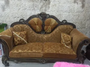 للبيع طقم كنب خشب زان فاخر