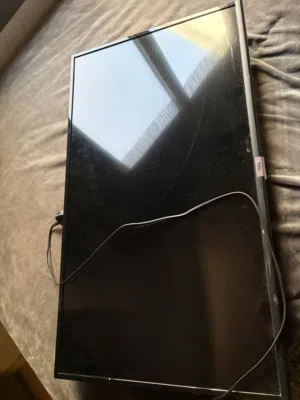 شاشه ( تلفزيون ) TCL 40inch SMART