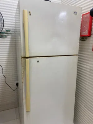 ثلاجة ال جي نضيف جدا مستعملة للبيع