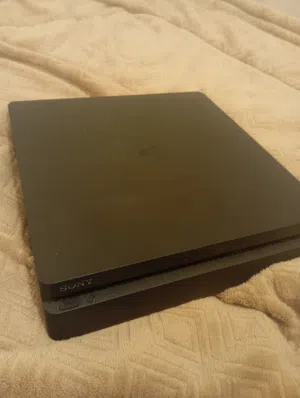 بلايستيشن فور سليم