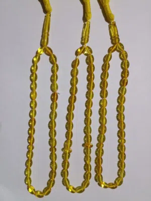 سبح كهرب شفاف