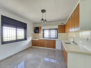 شقة ممتازة للايجار – رام الله – البيرة – سطح مرحبا