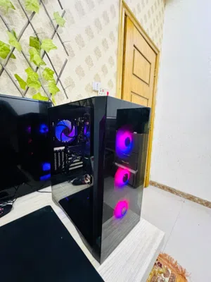 للبيع جهاز كمبيوتر ألعاب بمواصفات خرافيه