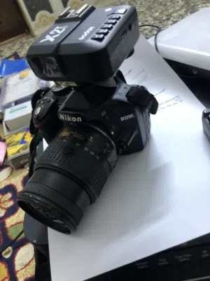 نيكون D3200 نضيفة مع تريكر