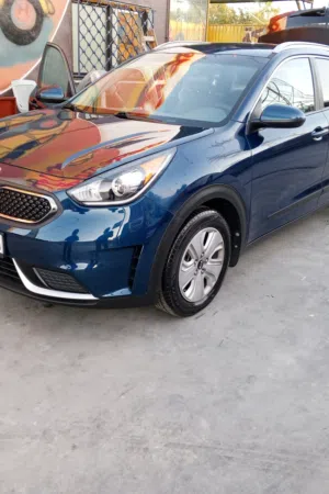 كيا نيرو 2019 LX هايبرد نظيفة مع تقنيات حديثة ومرخصة للبيع