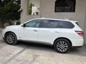 Used Nissan Pathfinder in Amman
