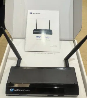 wePresent WiPG-1000 device for meeting rooms, home TV, Projectors