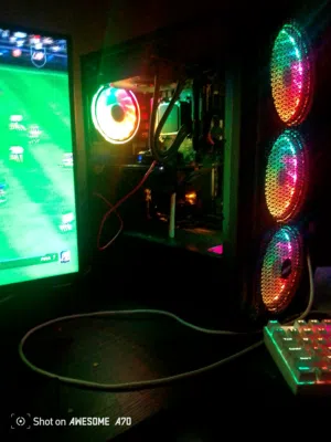 كمبيوتر للبيع بسعر طريي ولله وكاله وسريع طبعا الصوره عارف ماهي منيحه بس تع خاص وابشر احلا صور