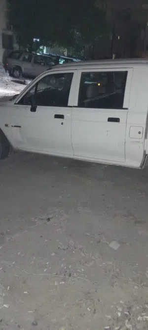 وانتيت متسوبيشي أبيض موديل 2006