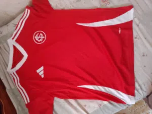 تيشيرت نادي إنترناسيونال البرازيلي أصلي (Adidas Original) – مستورد من ألمانيا بورقته
