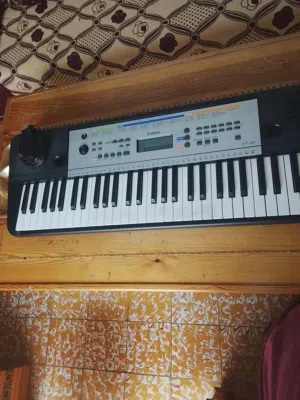 بيانو مستعمل باقي جديد
