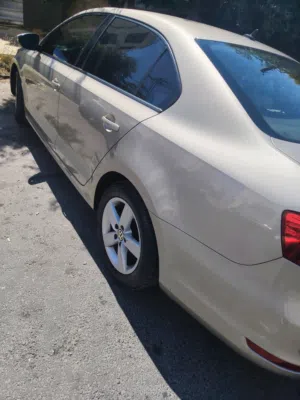 VW Jetta بحالة ممتازة