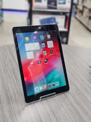 Used iPad 6th Gen in Oman 9.7 Inches Display