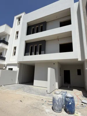 200 m2 4 Bedrooms Apartments for Sale in Tripoli Al-Serraj