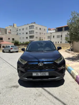 Used Toyota RAV 4 in Amman