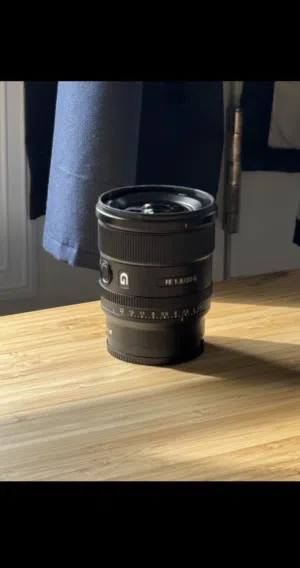 Sony lens 20mm f1.8 G