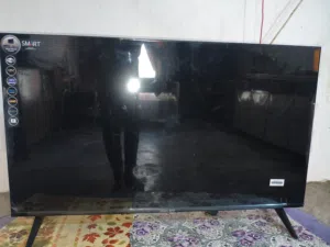 شاشة سمارت حجم42