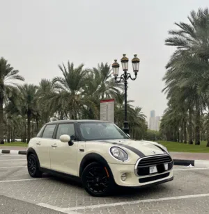 (مطلوب) mini cooper ميني كوبر  2018/17/19