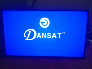 شاشة دانسات حجم 50 بوصه اسمارت ذكيه تدعم جميع التطبيقات .استخدام قليل. الدقة: 4K Ultra HD.مع الريموت