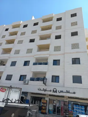 ‏٤ غرف نوم ‏.‏ حمّامين ‏.‏ 142 م٢‏2
