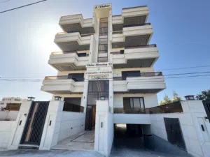 3 Bedrooms . 3 Bathrooms . 175 m21