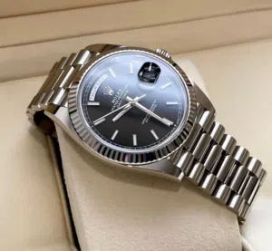 Elegant Fashion Watch – High Quality Rolex Watched Available.Cash on delivery