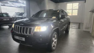 جيب جراند شيروكي ، لاريدو ، 2013 SUV