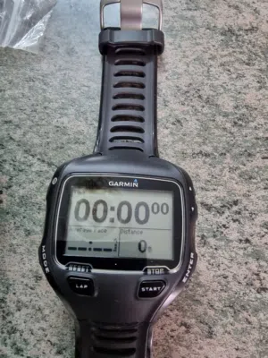 ساعة جارمن الرياضية Garmin forerunner 910xt