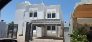 فرصة استثمارية ذهبية في قلب الغبرة الجنوبية (دخل شهري + مشروع جاهز)**