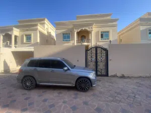 308 m2 More than 6 bedrooms Villa for Rent in Abu Dhabi Mohamed Bin Zayed City