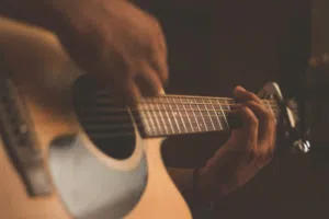 Learn Guitar In Jeddah With A Professional Tutor!