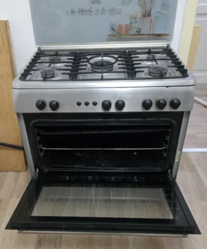 فرن مستعمل بحالة جيدة