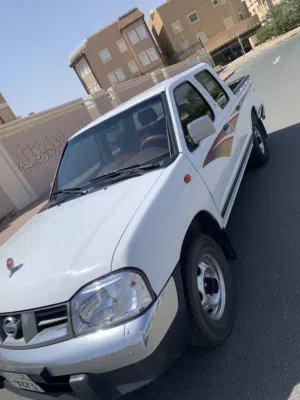 للبيع وانيت نيسان ددسن 2014